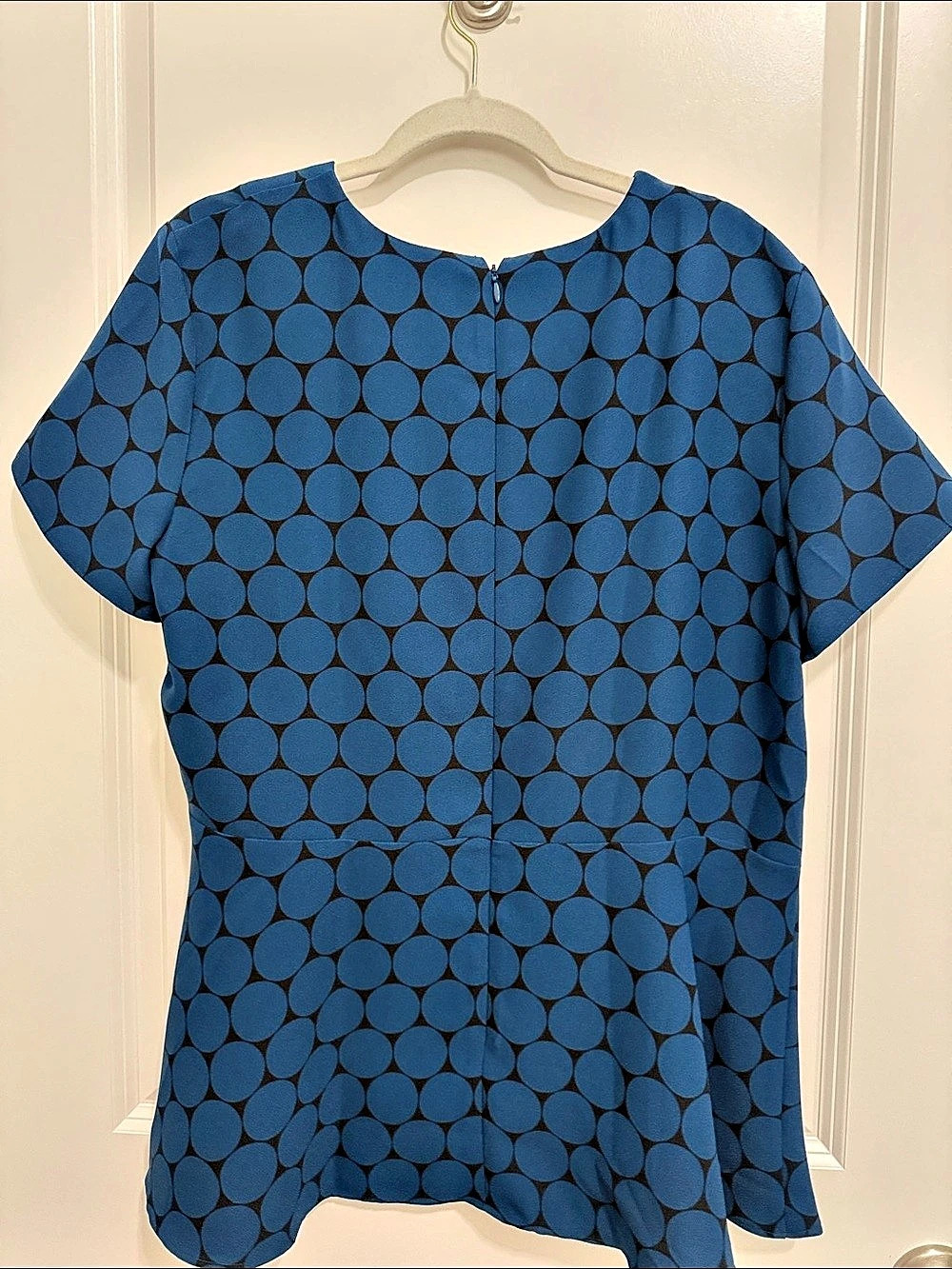 Ann Taylor Geometric peplum top Blue & Black Size 12 NWT